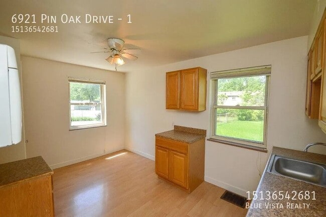 Photo - 6921 Pin Oak Dr Unit 1