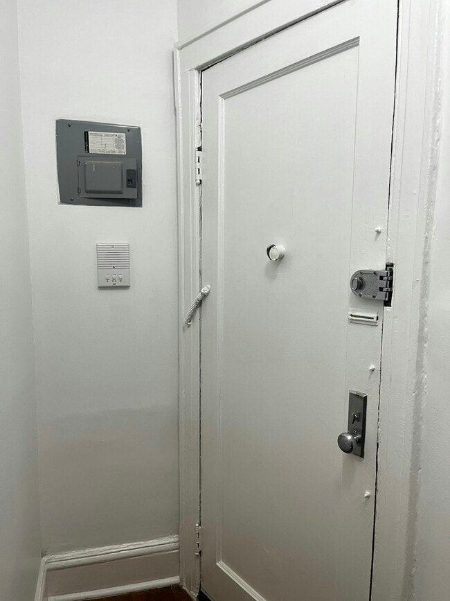 Photo - 43-36 42nd St Apartment Unit 1F