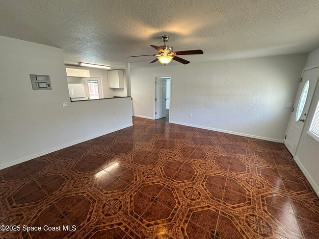 Photo - 2033 Robinhood Dr House