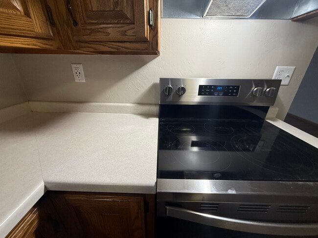 Photo - 3166 Manitowoc Rd Unit 3166 Manitowoc Road