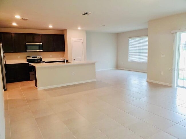 Photo - 30579 Gilbern Rd