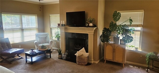 Photo - 2637 N Sierra Ave
