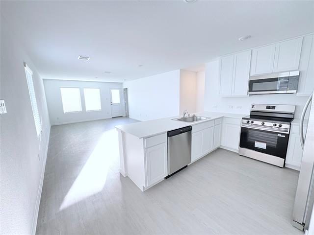 Photo - 6517 Glade St