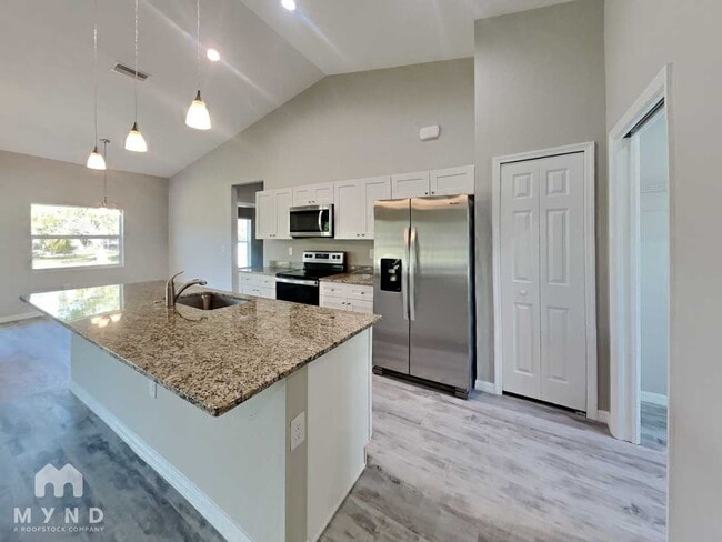 Photo - 1862 Franklin Ln