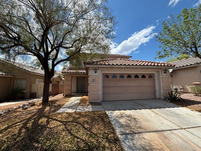 Photo - Beautiful 4Bed/3Bath/2Car residence located in Summerlin near Town Center Drive