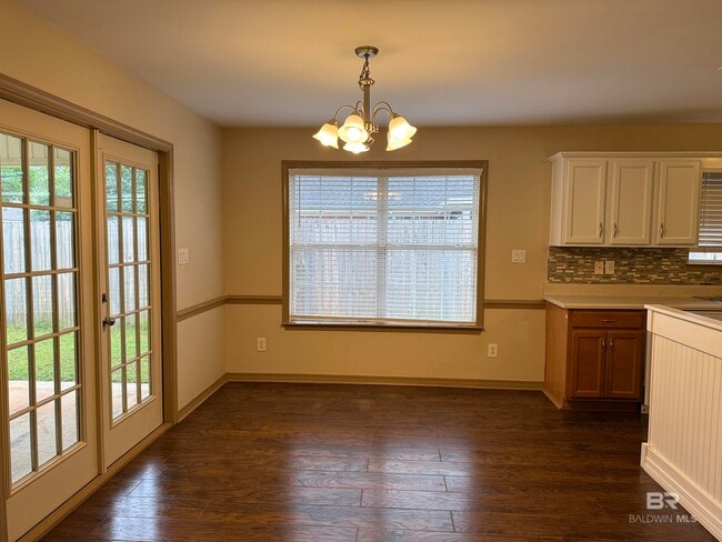 Photo - 25920 Argonne Dr