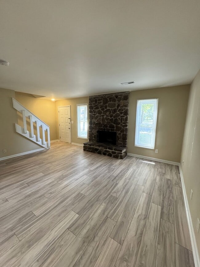 9006 Mahogany Row SE Unidad B