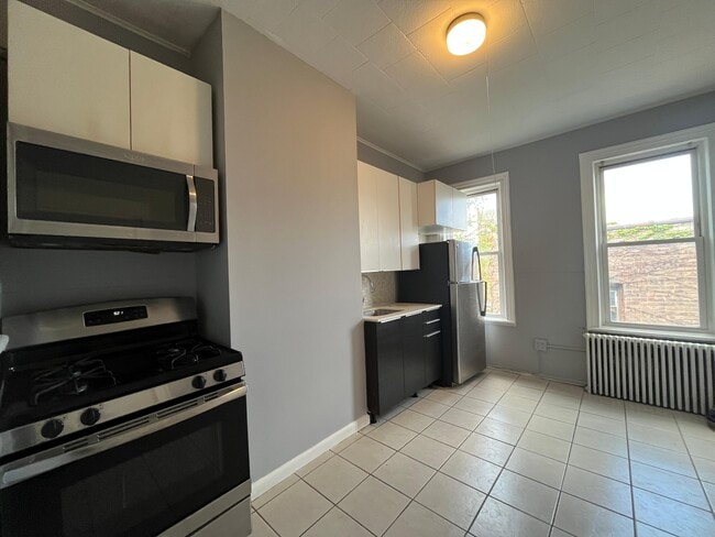 Photo - 218 Bowers St Unidad 2R-3