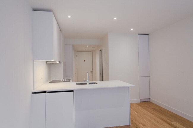 Photo - 3495 Rue de la Montagne Unit 103