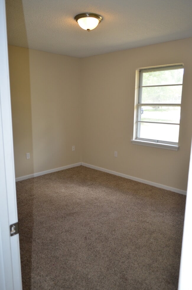 Photo - 4631-4633 Southampton Ct Unit 4631 Southampton Ct