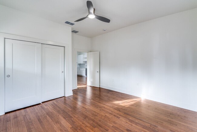 Photo - 210-M (ERL) Unit B