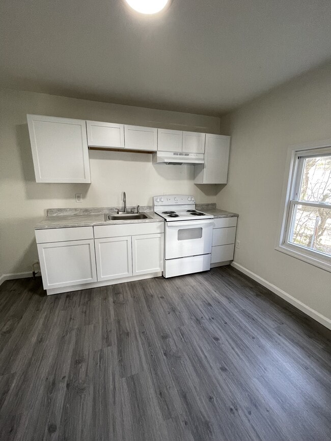 Photo - 215 Henry St Unit 1
