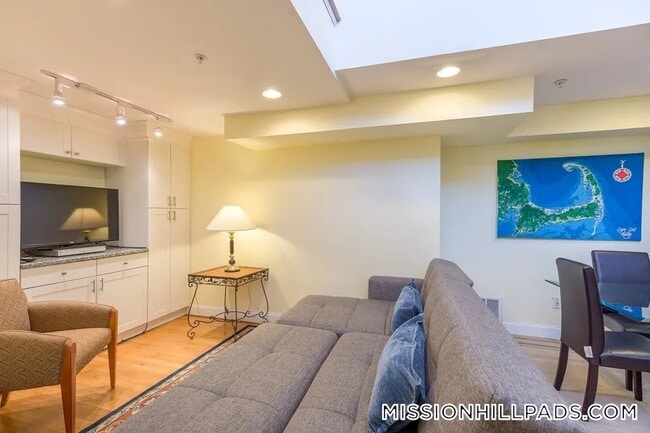 Photo - 74 Georgia St Unit 2