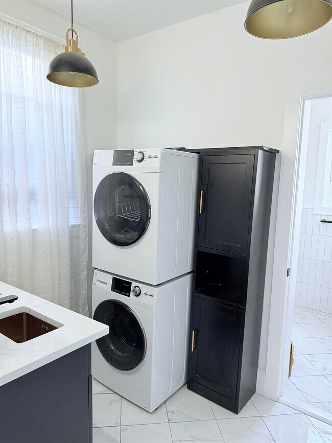 Photo - 310 SUMMIT Ave