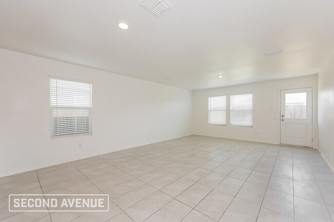 Photo - 6021 Determine Ln