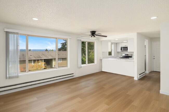 Building Photo - 717 Hawthorne St Unit D10 Rental