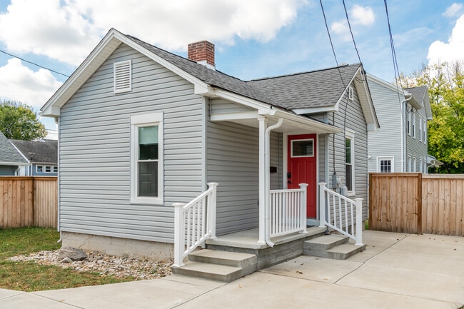 Building Photo - 326 E Lincoln St Rental
