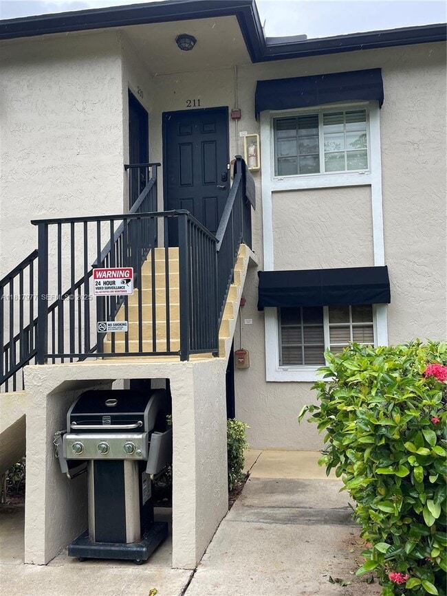 Photo - 4000 Crystal Lake Dr Unit 111