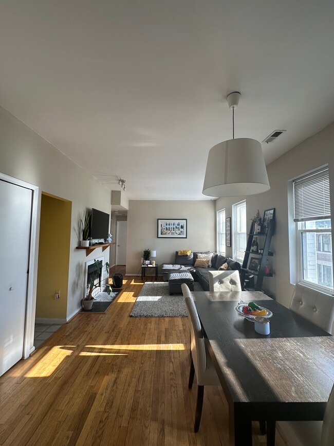 Photo - 1425 Hopkins St NW Unit 402