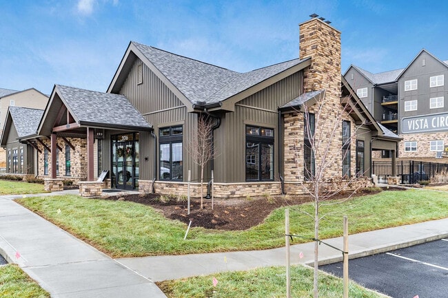 Trailhead Vista - 01 - Trailhead Vista