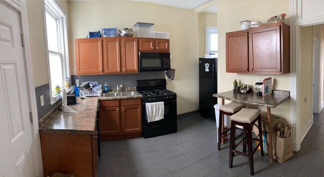 Photo - DePaul University 4 - Bedroom 2-Bath Unit # 4