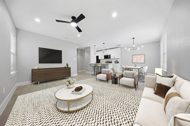 Photo - 9716 Fillmore St