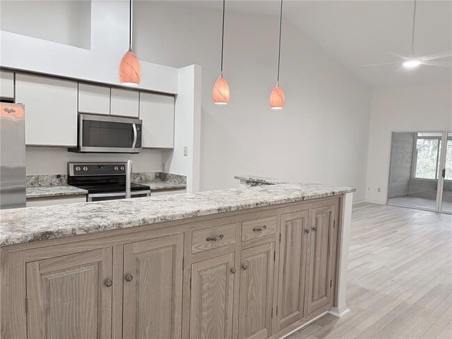 Photo - 920 NW 124th Dr