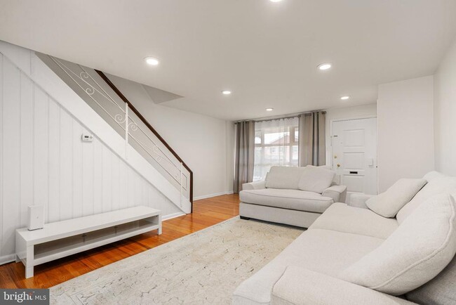 Photo - 5461 Quentin St