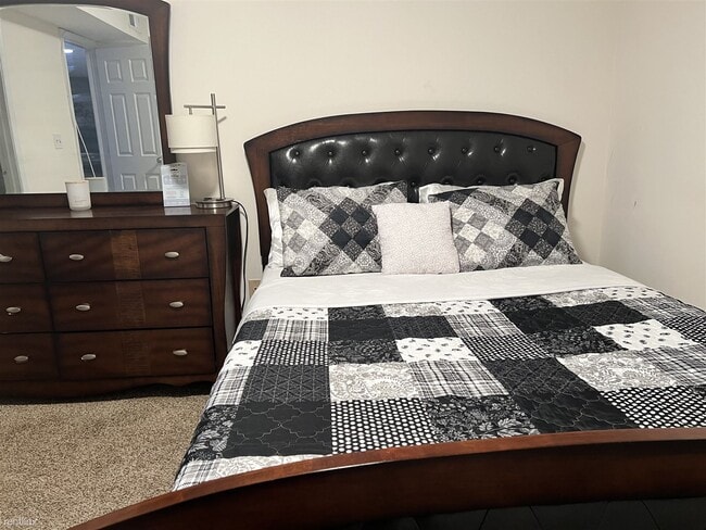 Photo - 2 br, 2 bath Condo - 9816 Lake Point Court...