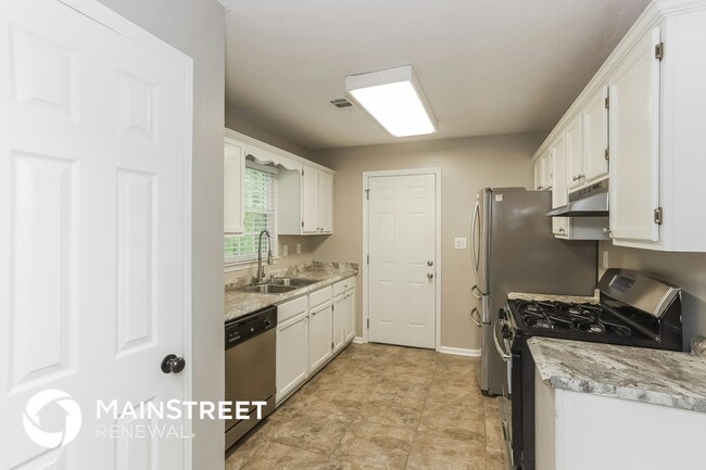 Photo - 265 Arbor Way