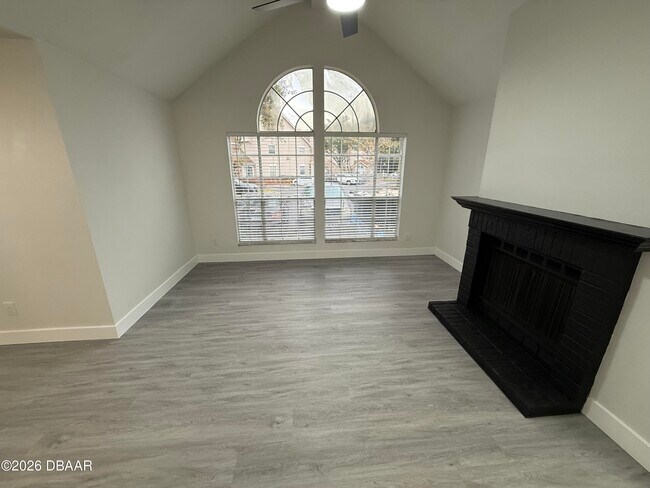 Photo - 615 Richland Ct Unit 61