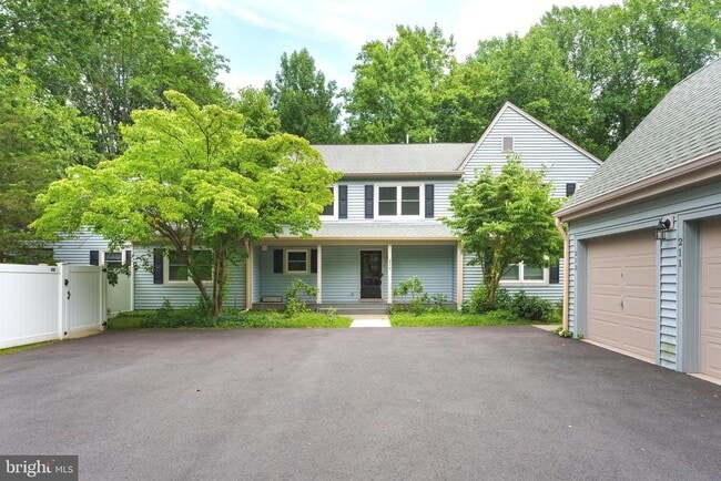 Building Photo - 211 Ross Stevenson Cir Rental