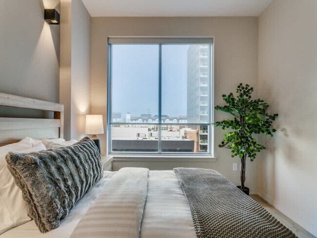 Photo - 3700 McKinney Ave Unidad ID1031204P