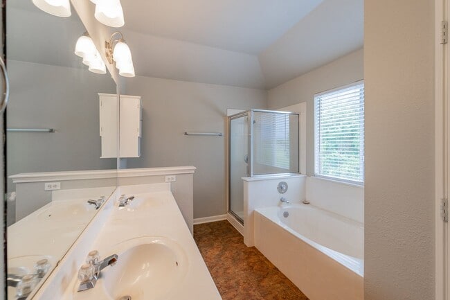 Photo - 1202 Still Meadow Dr