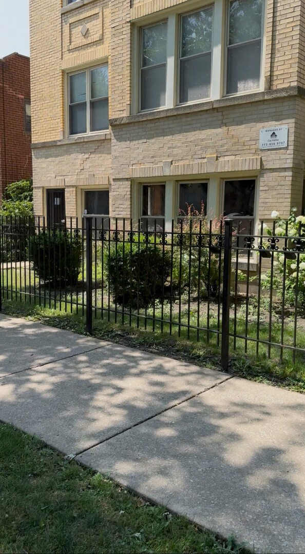 Building Photo - 4104 N Mozart St Rental