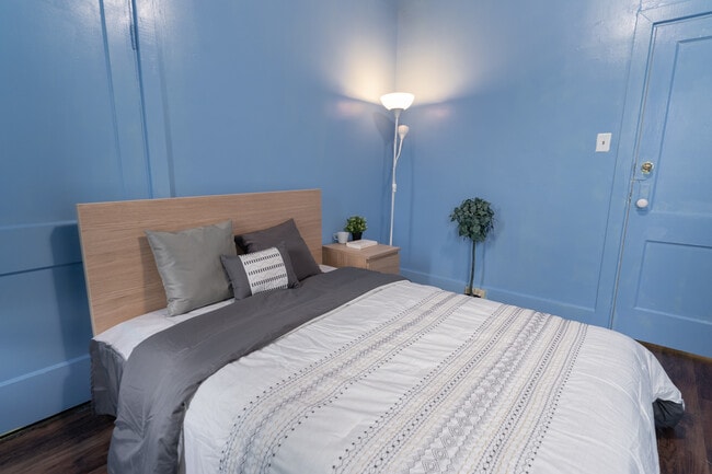 Photo - 3732 Orpwood St