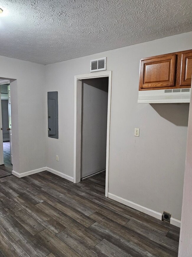 Photo - Large 2 bedroom house