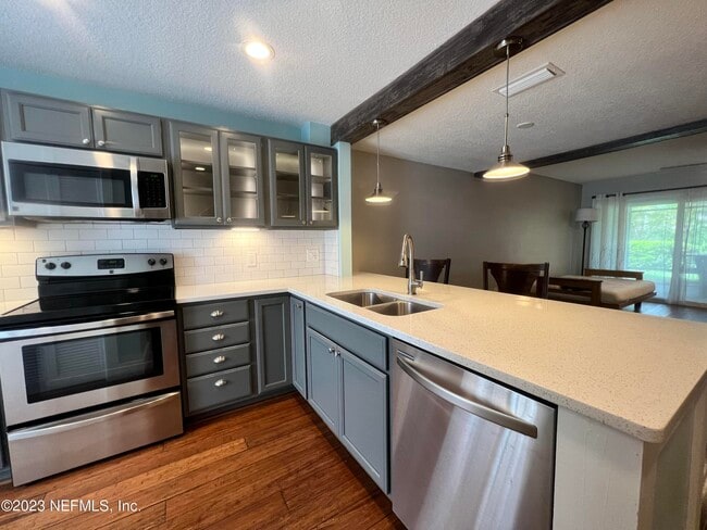 Building Photo - 108 Cranes Lake Dr