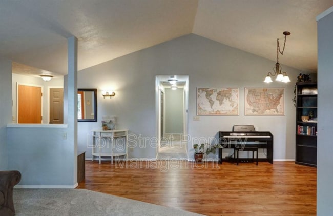 Photo - 3937 SW Neer Ave