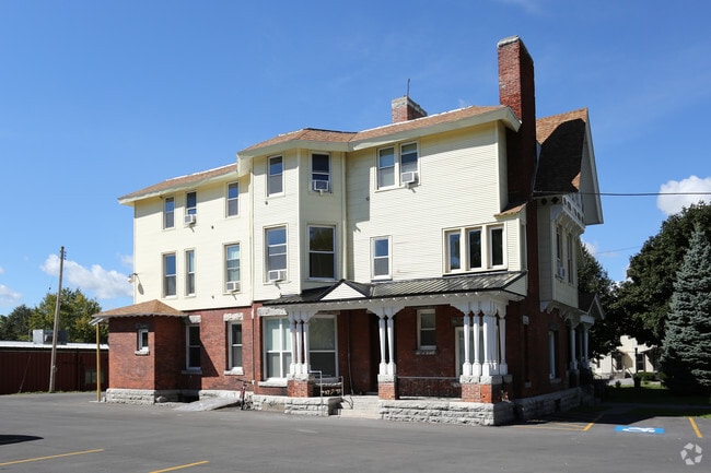 Washington Manor Apartments