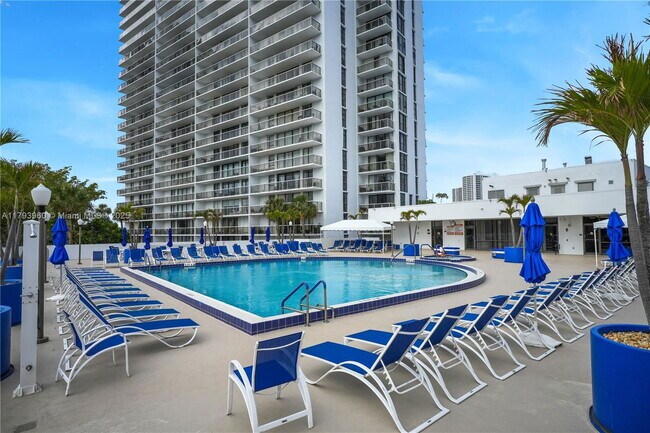 Photo - 3701 N Country Club Dr Unit 203