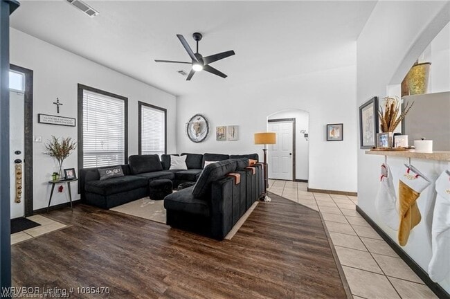 Photo - 400 Bordeaux Cir