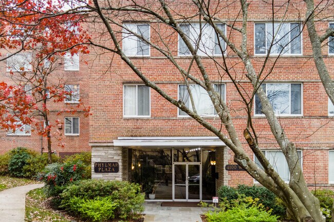 4100 W St NW - Phylmar Plaza