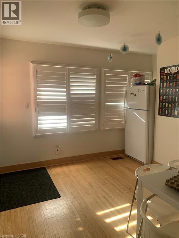 Photo - 17 W Park Ave