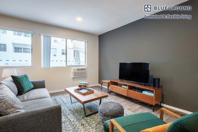 Photo - 11645 Gorham Ave Unidad FL1-ID220