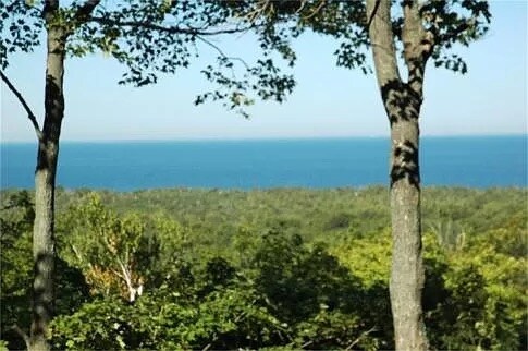 Photo - 8283 Islandview Rd