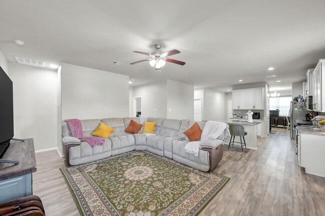 Building Photo - 2315 Strong Horse Dr