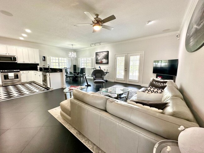 Photo - Bright, breezy & convenient: Your wew St. ...