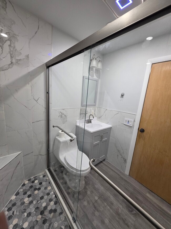 Photo - 228 Duncan Ave Unidad Apartment #2R