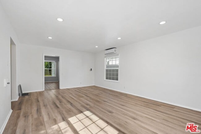 1019 Amherst Ave